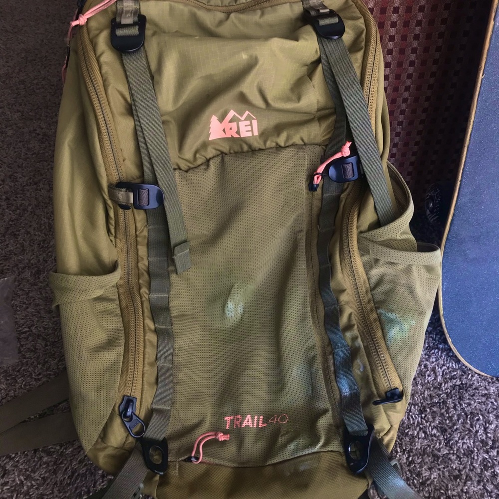 REI Trail 40 Backpack Women’s Small
